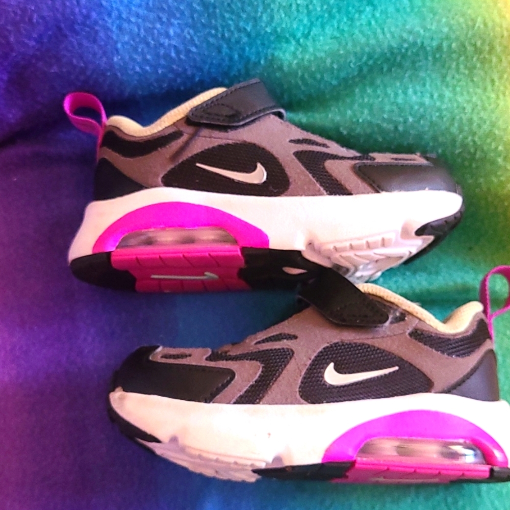 Toddler  nike shoes